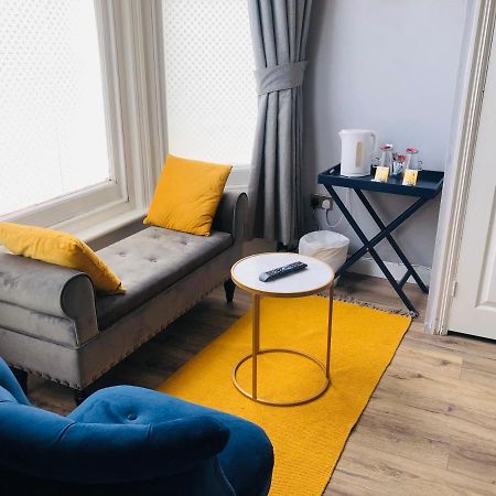 Canterbury Accommodations With Free Car Park Onsite And High Speed Wifi 外观 照片