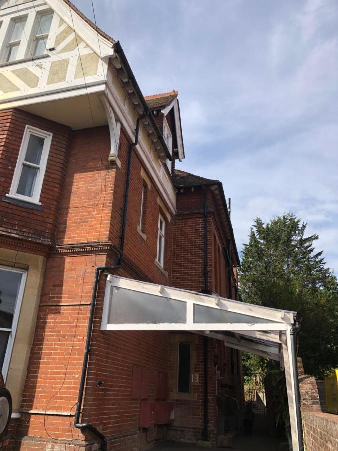 Canterbury Accommodations With Free Car Park Onsite And High Speed Wifi 外观 照片