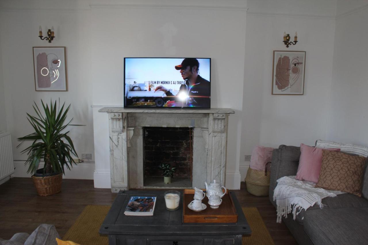 Canterbury Accommodations With Free Car Park Onsite And High Speed Wifi 外观 照片