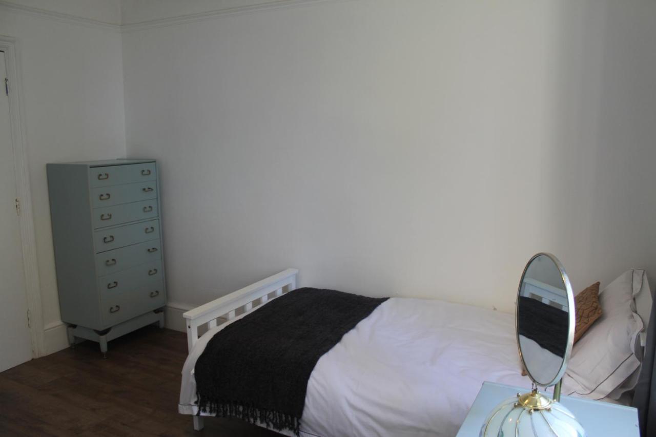 Canterbury Accommodations With Free Car Park Onsite And High Speed Wifi 外观 照片