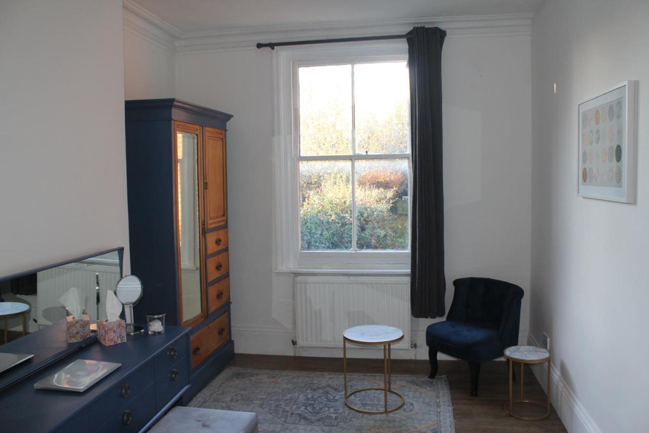 Canterbury Accommodations With Free Car Park Onsite And High Speed Wifi 外观 照片