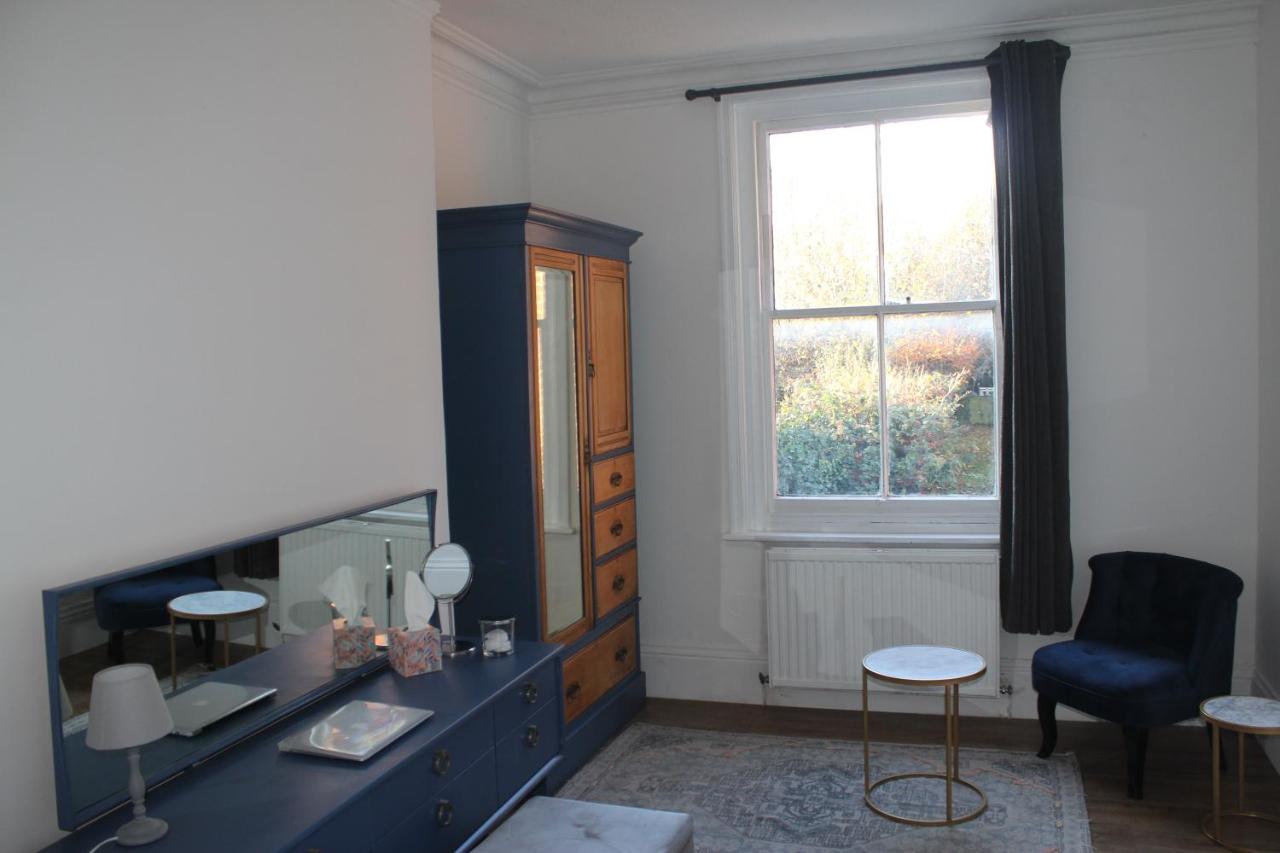 Canterbury Accommodations With Free Car Park Onsite And High Speed Wifi 外观 照片