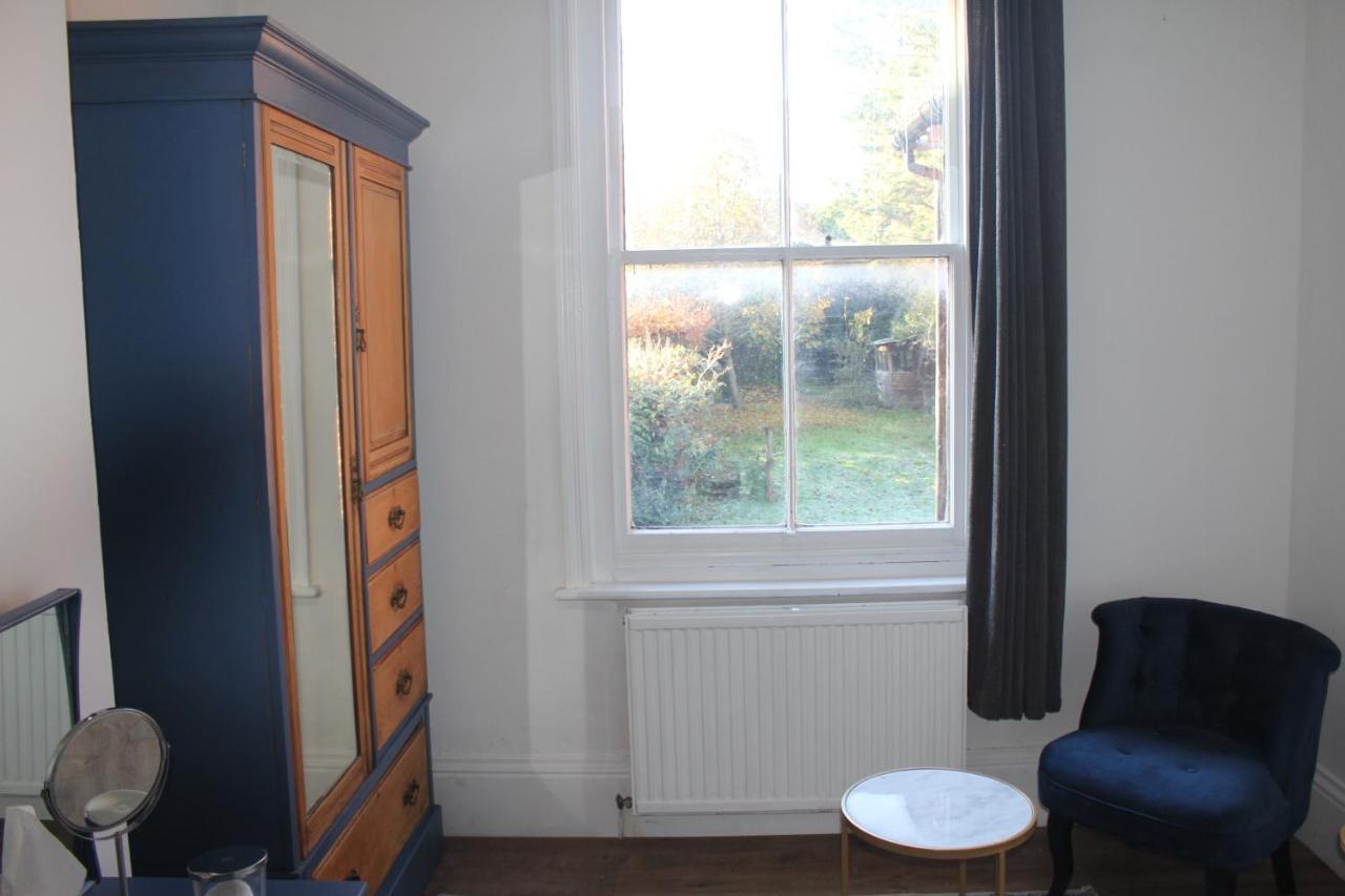 Canterbury Accommodations With Free Car Park Onsite And High Speed Wifi 外观 照片