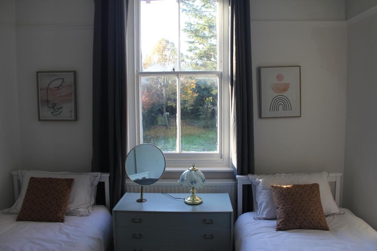 Canterbury Accommodations With Free Car Park Onsite And High Speed Wifi 外观 照片